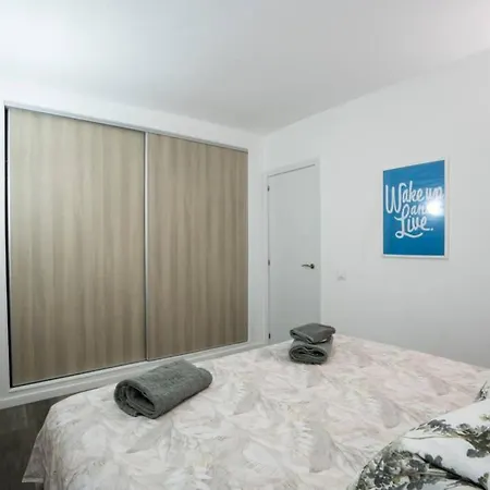 Appartement Modern Penthouse Beach Front Apartment *