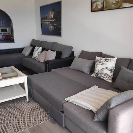 Modern Penthouse Beach Front Apartment Appartement